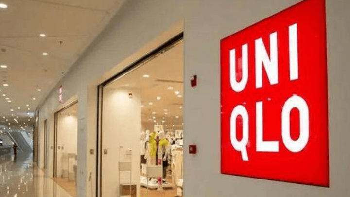 女子试岗优衣库导购被要求擦玻璃1小时,是故意的吗?