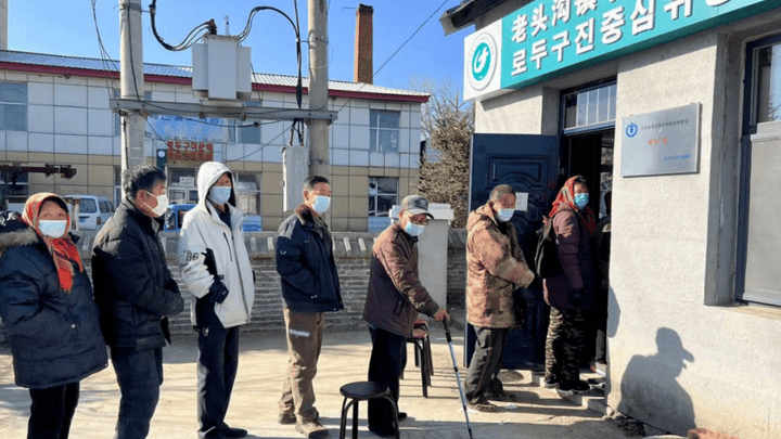 吉林某镇每天入户劝导未打疫苗者,你认可这种做法吗?