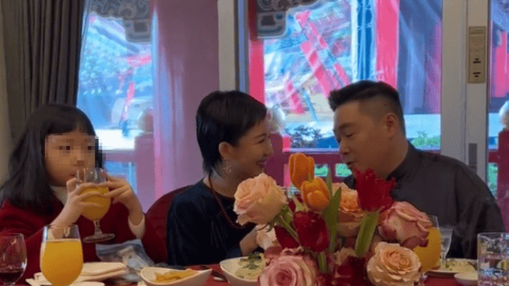 郝劭文回台办婚礼,与二婚妻子穿着朴素,你觉得合适吗?