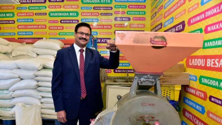 香料之王Dhananjay,你认为他会成为千万富翁吗?