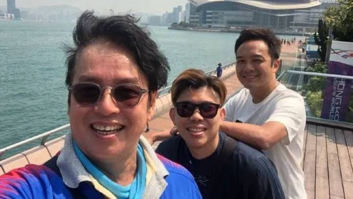 72岁谭咏麟发量稀疏,近照露出大片头皮,是秃头危机吗?