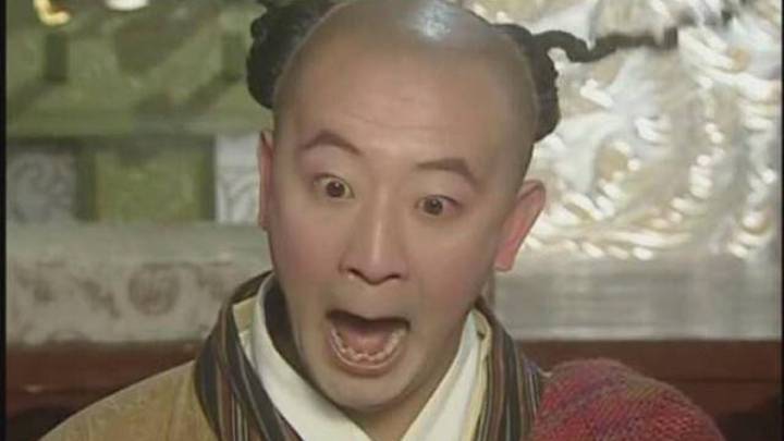 一人分演两个角色,这些演员演技好吗?