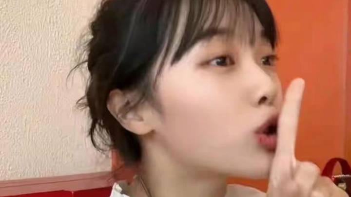 黄老师停播后上了中国教育电视台,你还会喜欢她吗?