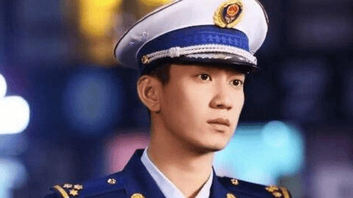 《他从火光中走来》里,南初和林陆骁有cp感吗?