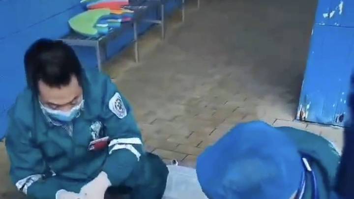 江油一女子游泳溺水死亡,涉事游泳馆应该停业整顿吗?