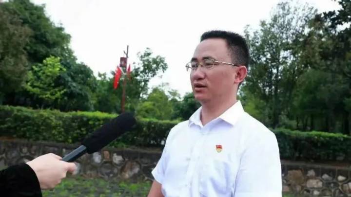 镇长被查酒驾3个月后升职,当地纪委监委有责任吗?