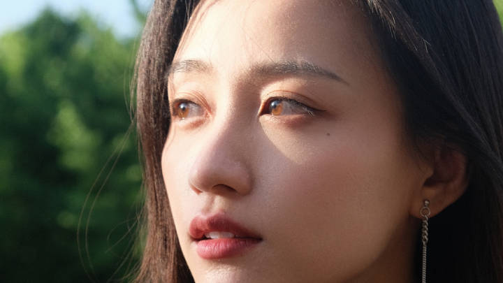 黄婷婷与丝芭文化正式解约,她还会留在娱乐圈吗?