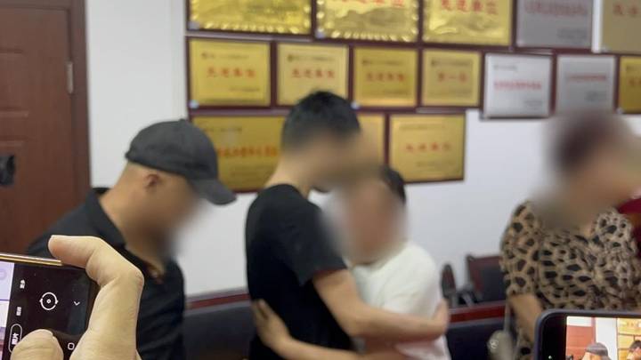 因毕业问题无颜回家流浪10年,你怎么看?