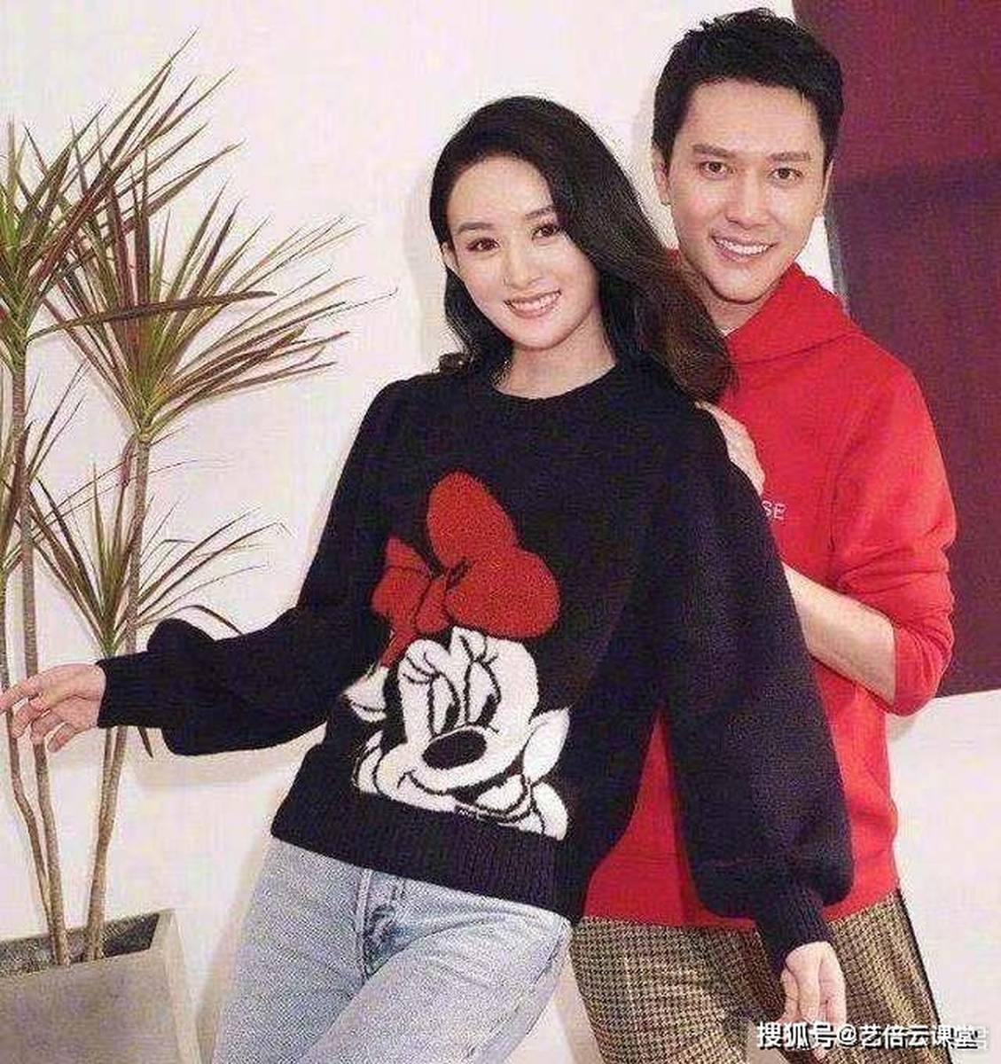 冯绍峰赵丽颖官宣离婚 | 因工作聚少离多