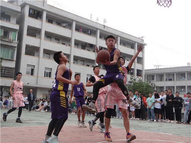 叙永县马岭中学举办春季篮球运动会