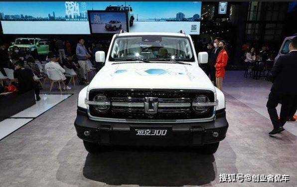 长城推出城市版坦克300车型配油电混动系统油耗降低适合城市驾驶