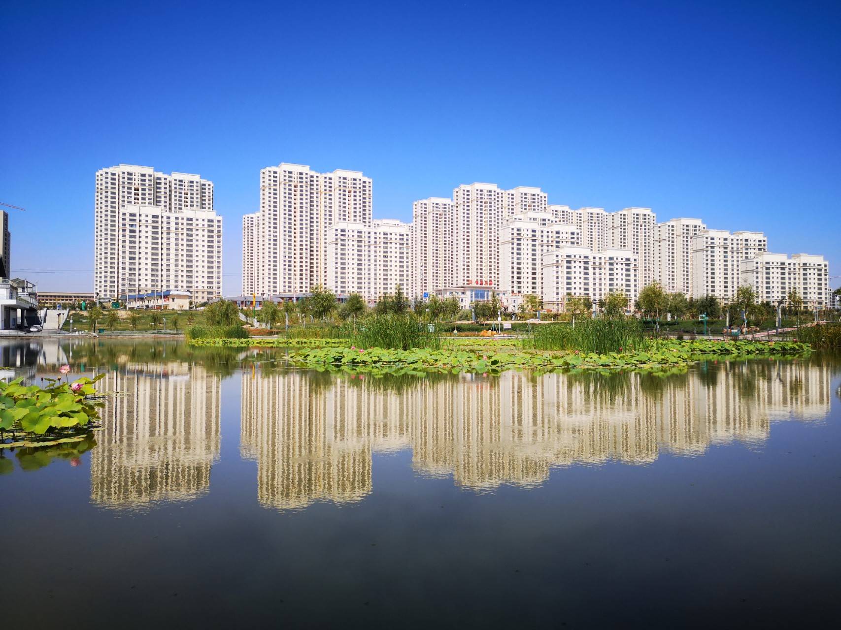 统筹兰州国际空港,兰州新区综合保税区,中川北站铁路口岸和国际通信