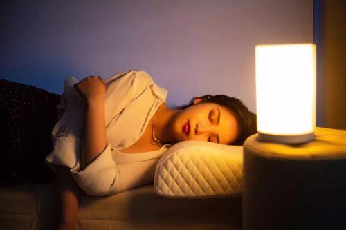 近一半的人都曾遭遇失眠的痛苦,想睡个好觉简直太难了.