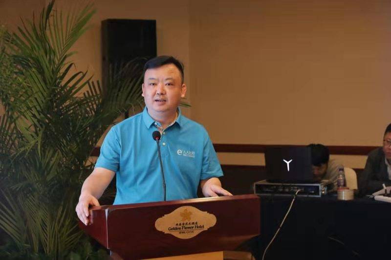 图/周前进交流发言
