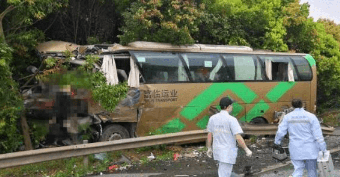 心焦!达州发往绵阳的客运班车发生交通事故,6人不幸遇难!