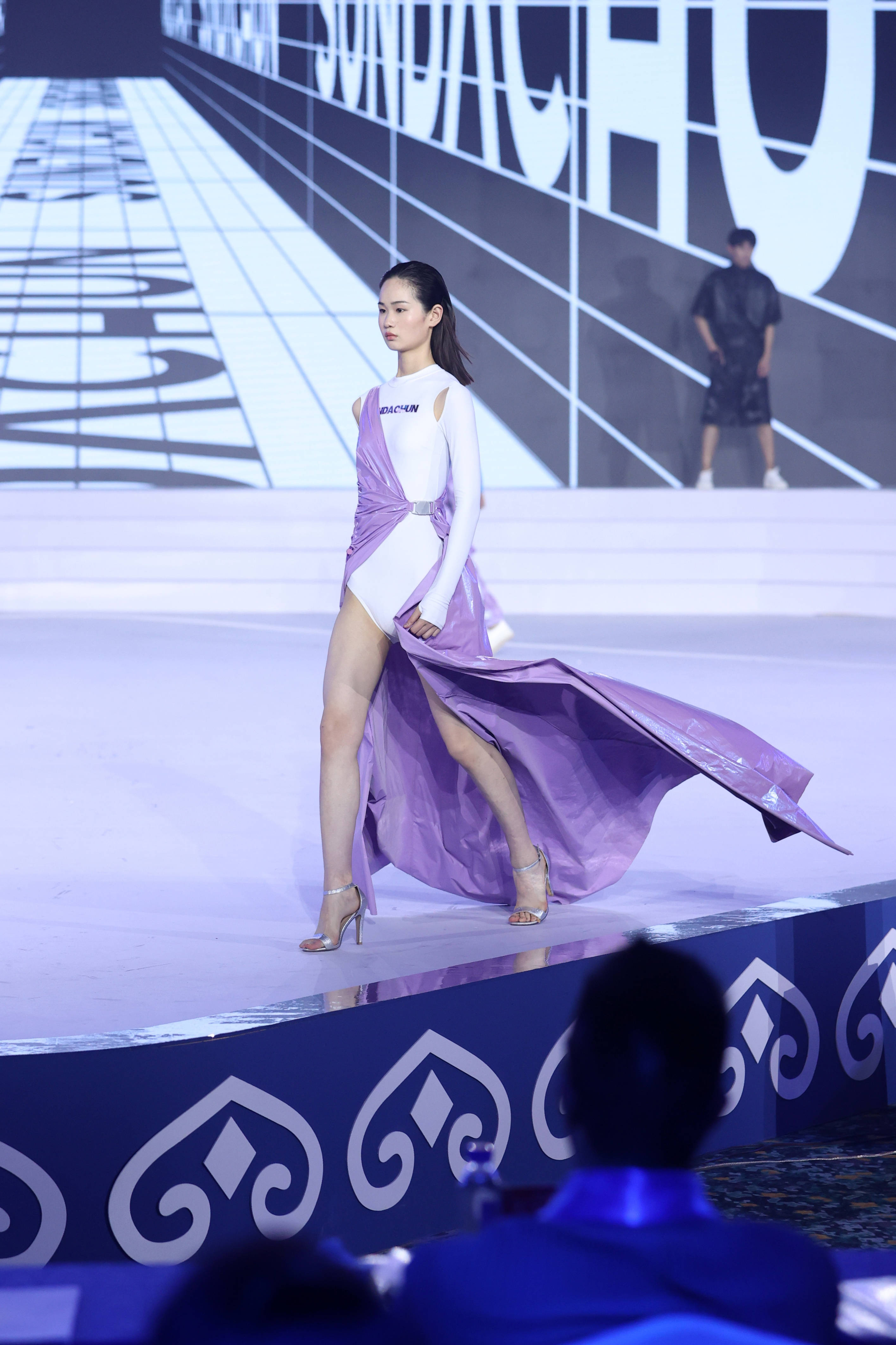 2021第二十届中国职业模特大赛总决赛在呼和浩特举行