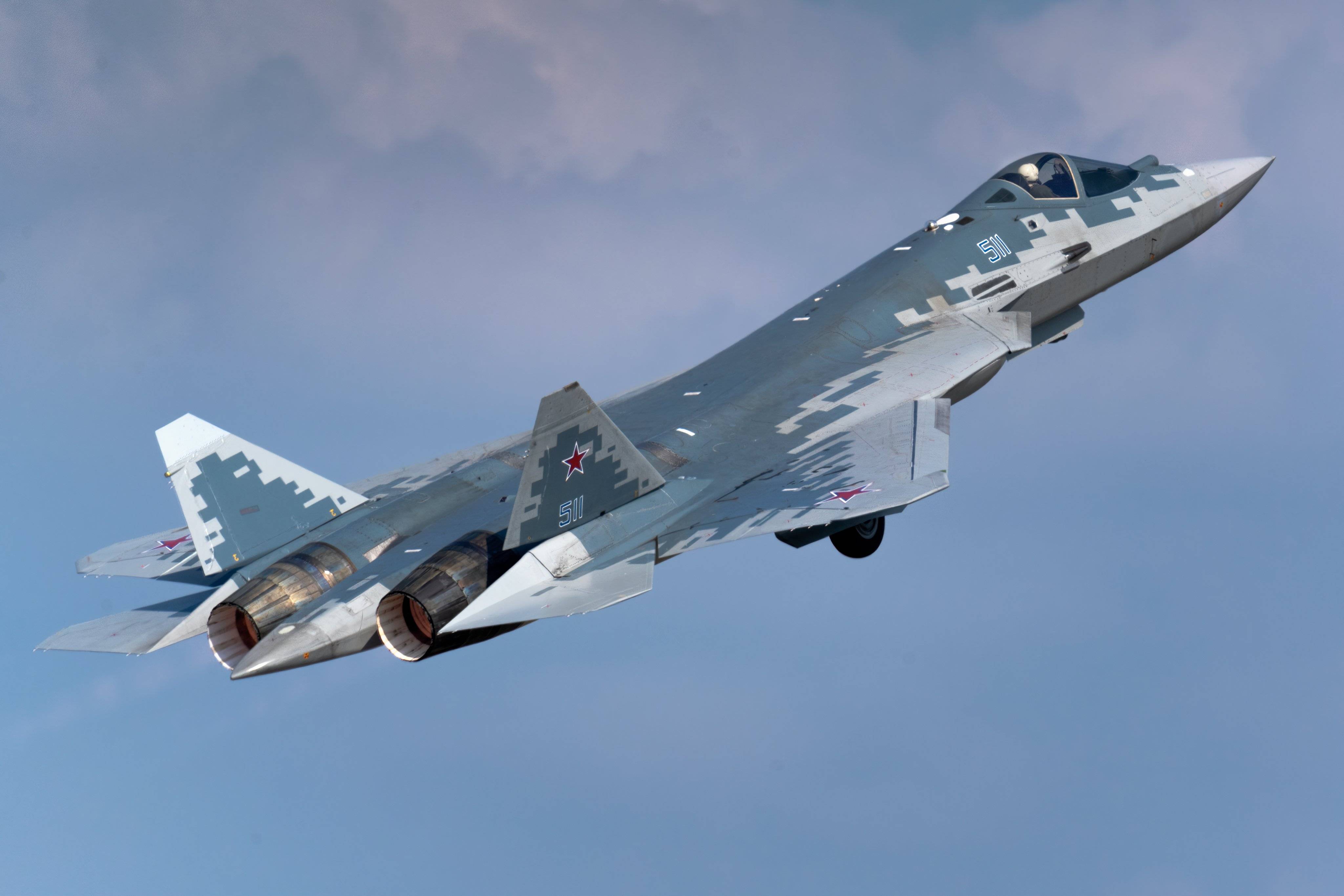 2021莫斯科航展开始彩排苏57战斗机升空