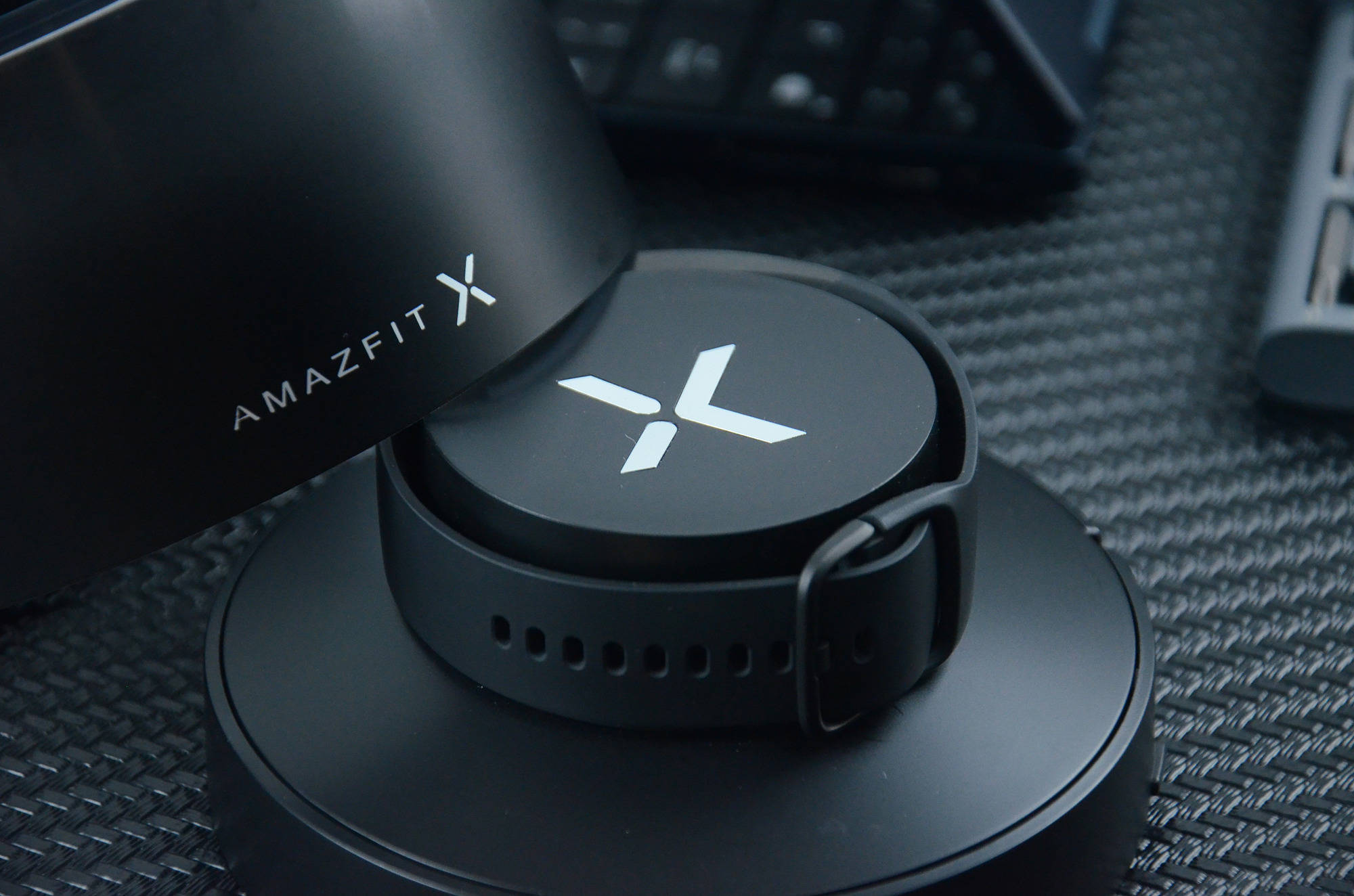 amazfitfaces,amazfitneo 智能手表也有"曲面屏"设计?华米amazfit x开箱体验