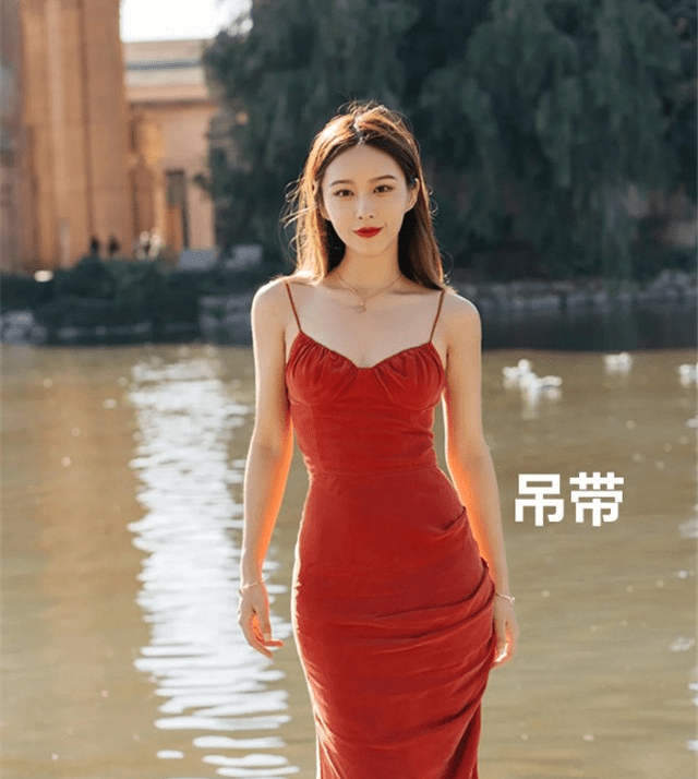 又被山楂裙"撩"到了,随便穿都稳赢_红色
