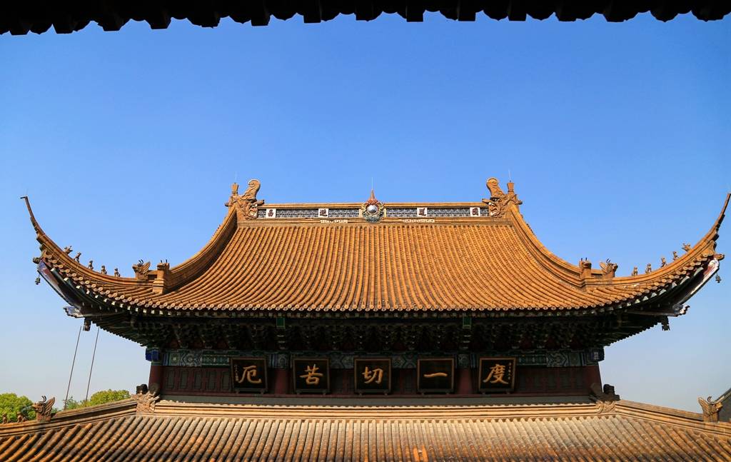 江天禅寺:度一切苦厄金山寺文化广场:法海雕像山下仰看慈寿塔金山寺