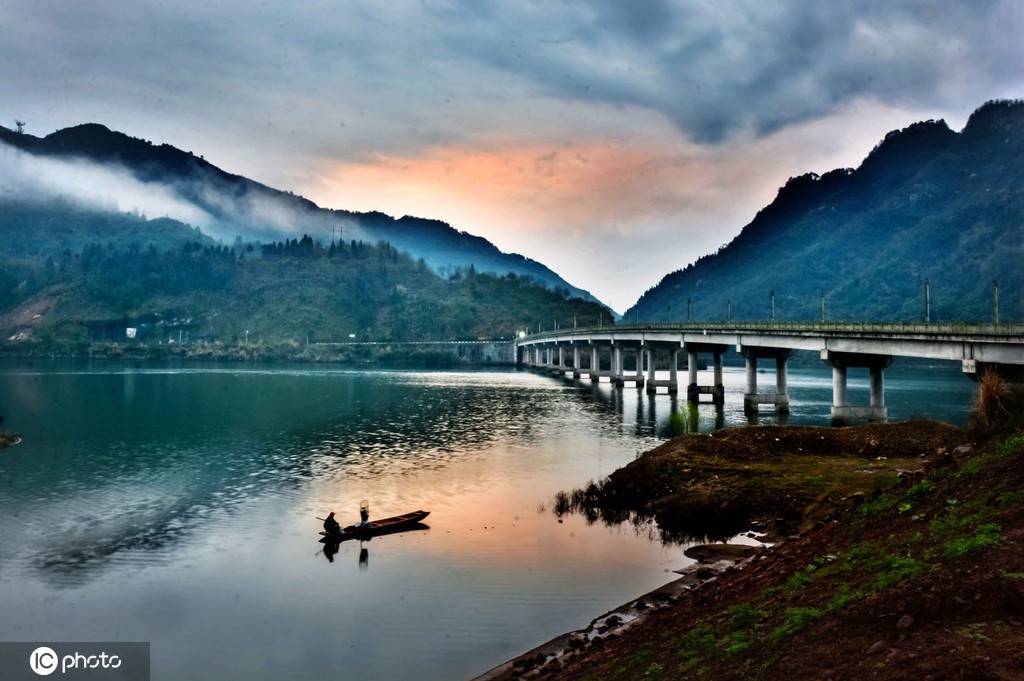 沅陵境内山峦重叠