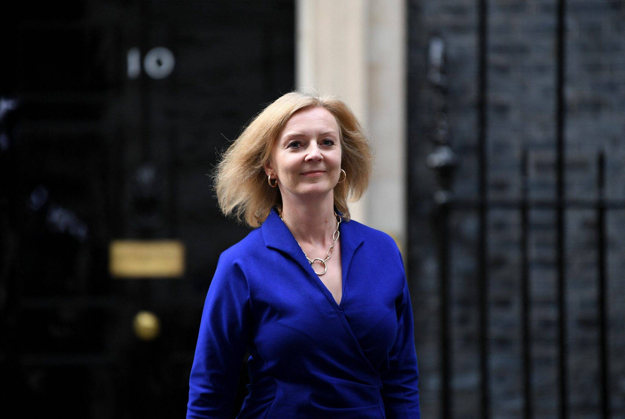 英国改组内阁 特拉斯成史上第二位女外长