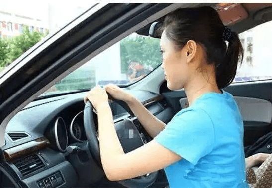 开车一族,如何预防颈肩和腰突疼痛的发生?_腰部
