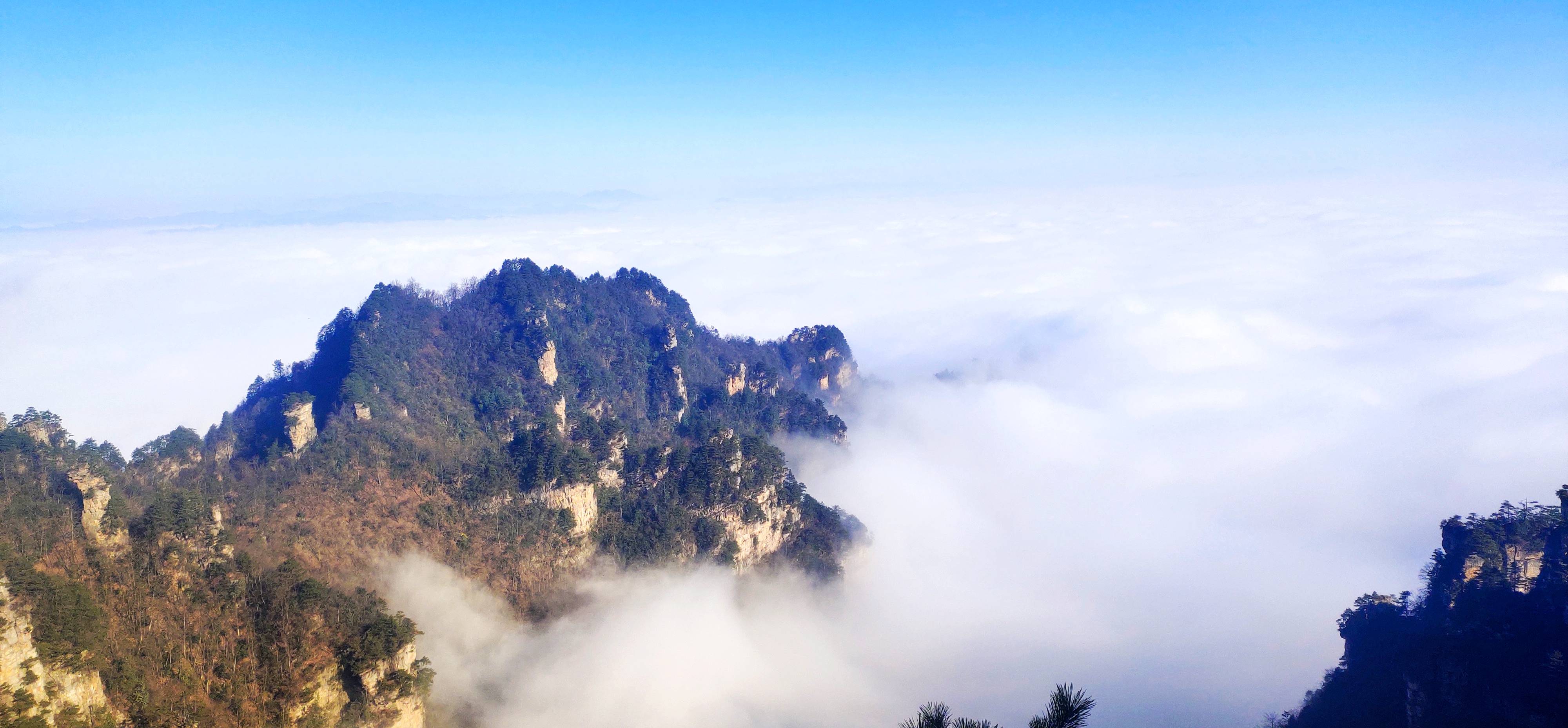 张家界天子山索道:初冬云海壮美浩瀚(组图)