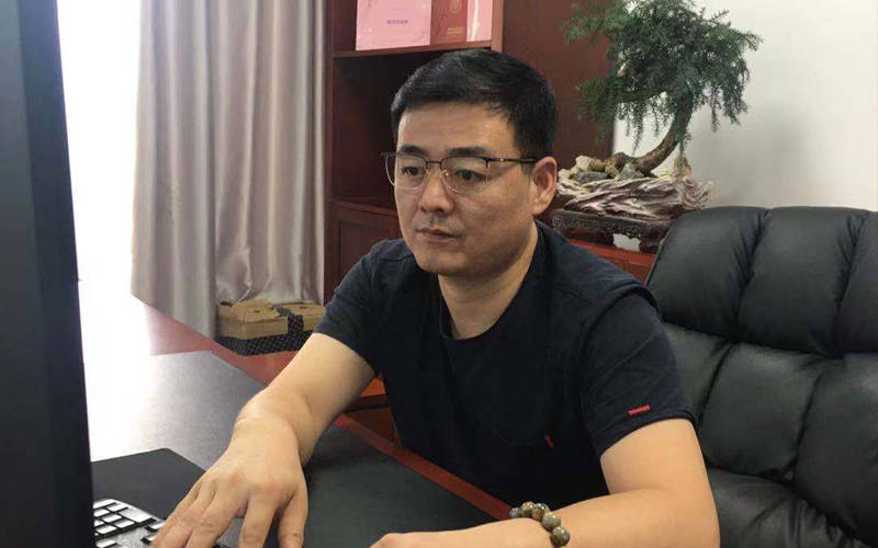 因奉献而自豪宝芝林燕窝玻尿酸总裁叶必文逐梦前行