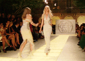 搞笑gif趣图焖什么焖都说了会飞的已经飞走了