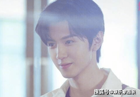 原创《偷偷藏不住》和《难哄》哪个先出版的？《偷偷藏不住》男主有前女友吗？