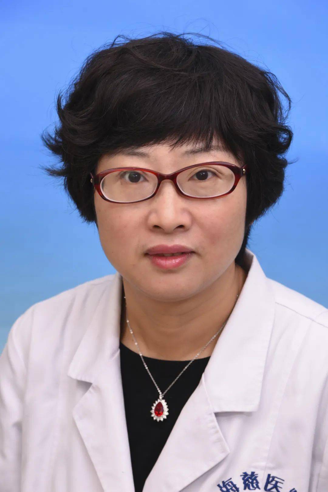 海慈知名专家推介|妇一科徐慧军:慈心妙手送贵子 开方