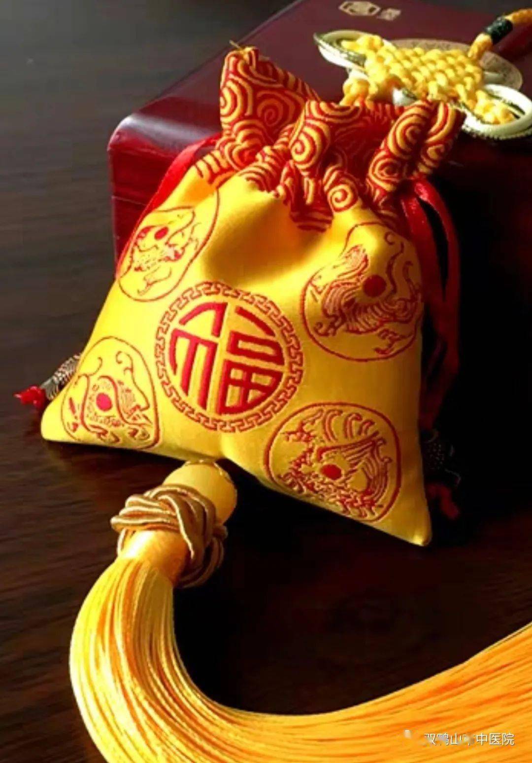 香囊配良方,防疫又健康