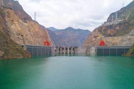 金沙江乌东德水电站成功蓄水至945米
