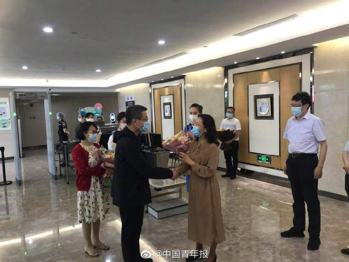 一月白头的邱海波战疫139天后回家