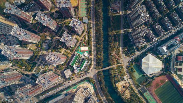 昆明的经济总量_昆明经济管理学院图片(3)