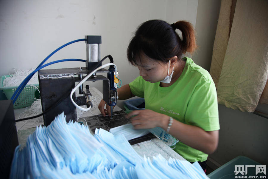 防疫|宁夏第一条防护服生产线正式封存