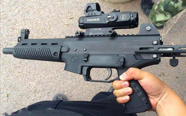 军事丨国产新型cs/ls7冲锋枪,军方暂未表现出对该枪的兴趣