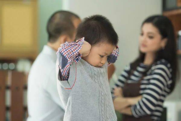 冲力|尤其男孩！幼儿最常见的事故伤害不要小看宝宝的暴冲力