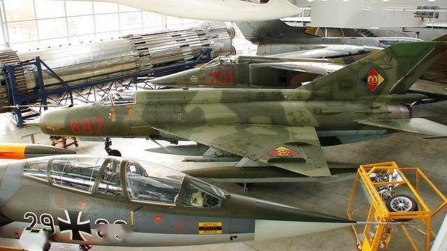 冷战"鱼窝"——小记东德空军的米格-21战斗机(下)