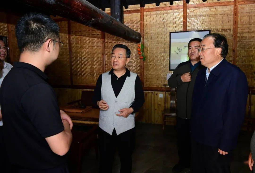 唐仁健在宕昌县调研脱贫攻坚工作