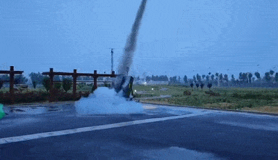 昨晚,菏泽发射了42枚火箭弹!现场视频来了