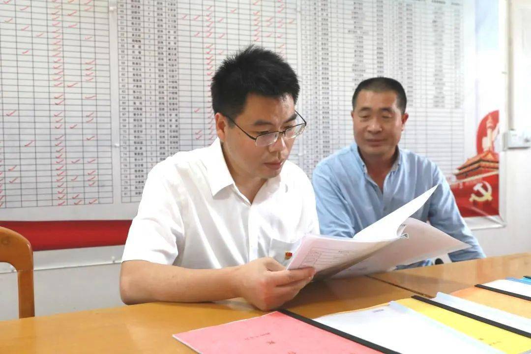导语 6月10日,县委副书记,县长韩旭到大垸管理区,调研乡村振兴,精准