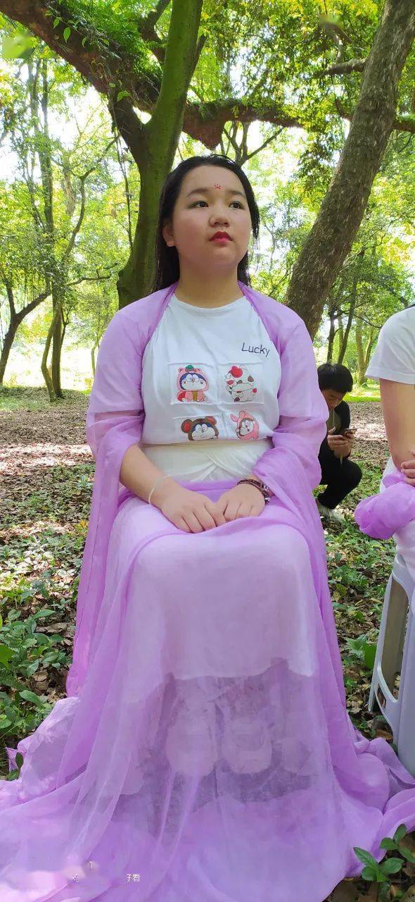 森林学校孩子们的禅之舞_舞蹈