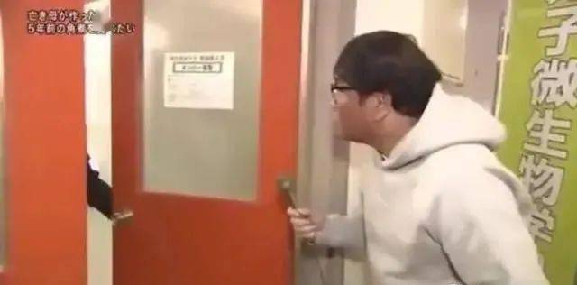 炖肉|女儿把她做的最后一道菜冻进冰箱五年。如今她重温了这个味道母亲突然去世