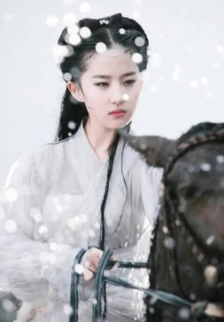 刘亦菲本人到底多好看 e9def362fd0b46c3b1bbc909e943560c.jpeg