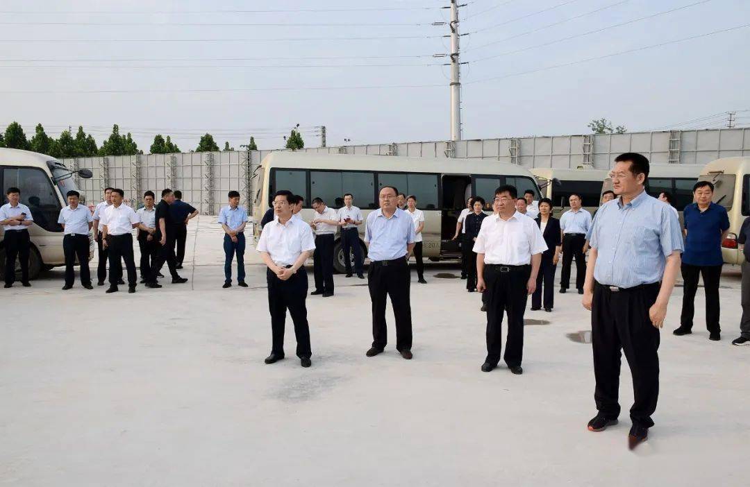 菏泽市市委书记,市长率全市观摩团到单县观摩重点项目
