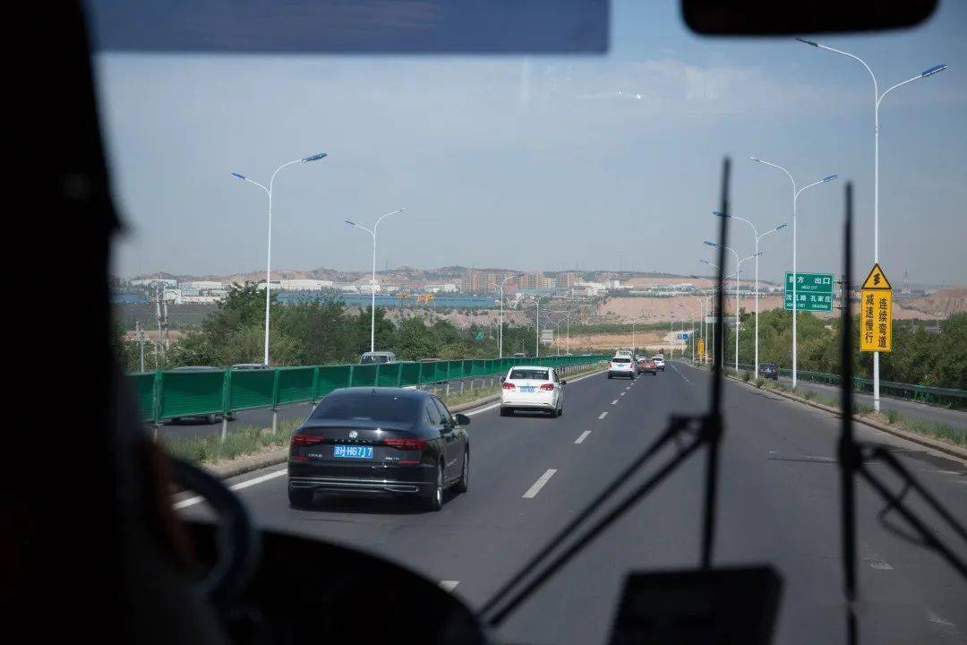 从北碚到渝中区人口街坐哪路车_重庆渝中区街拍美女(2)