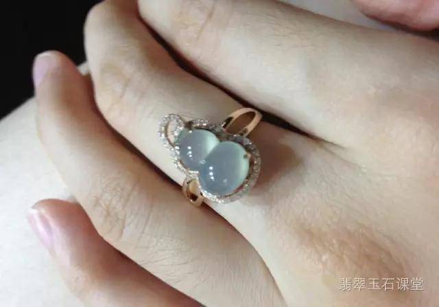 �й�Ů����ϲ����ʮ����䷢��ֻ�����ڵھ�λ