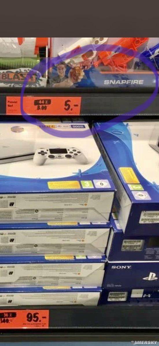 法国超市开业PS4只卖757元遭哄抢，警察用催泪瓦